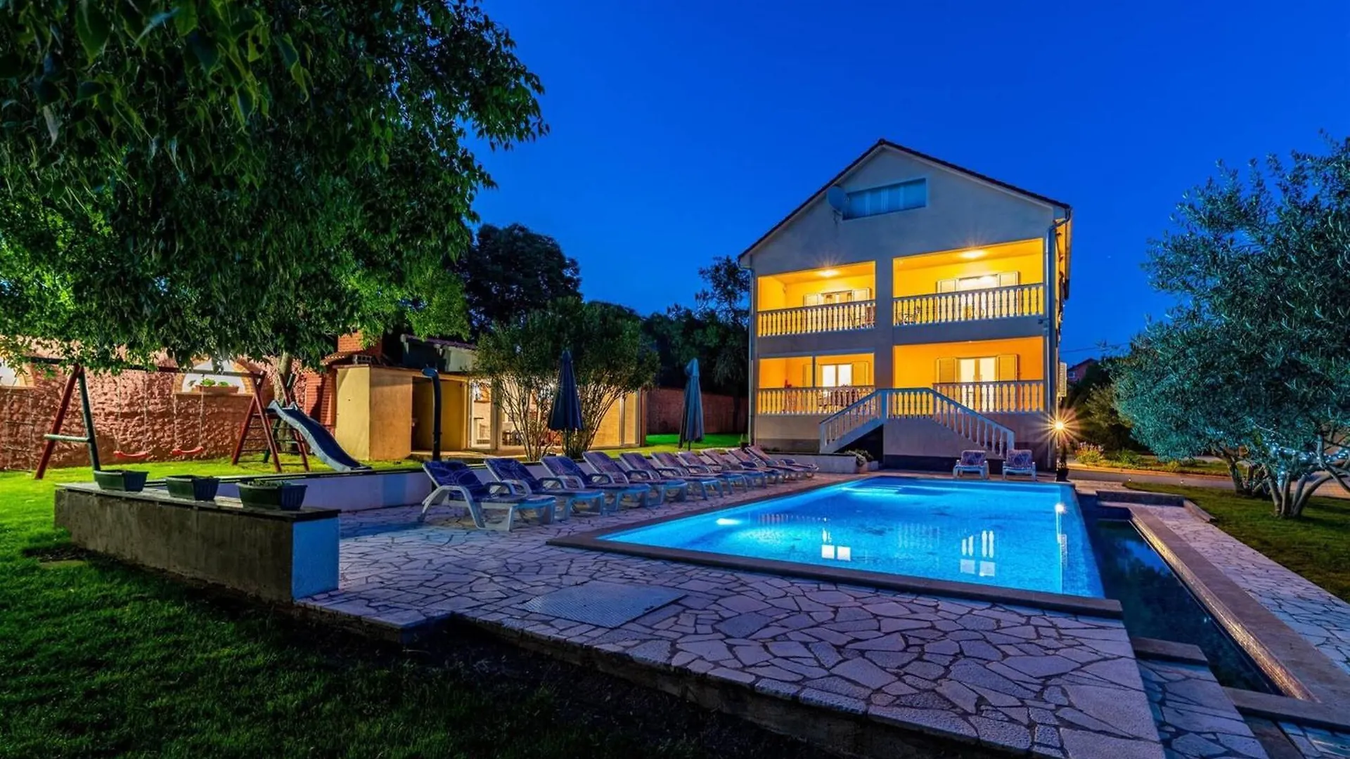 My Dalmatia - Holiday Home Blanka With Private Infinity Pool Kakma Hırvatistan